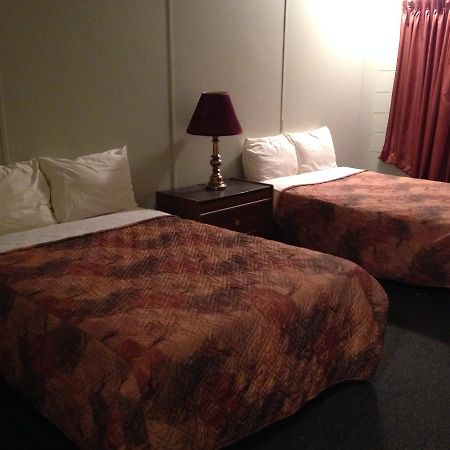 Macklin Motor Inn Eksteriør billede