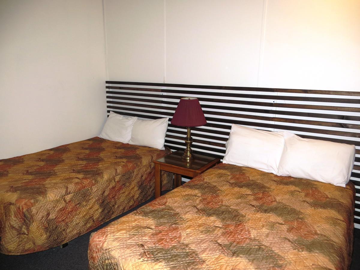 Macklin Motor Inn Eksteriør billede